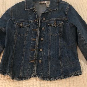 Bill Blass small Jean jacket. Pockets in front, silver BB buttons.